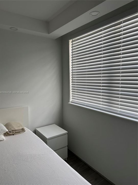 For Rent: $1,750 (1 beds, 1 baths, 416 Square Feet)