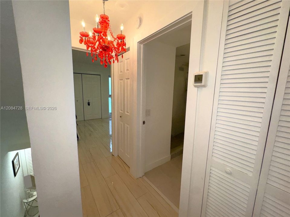 В аренду: $3,200 (2 спален, 1 ванн, 970 Квадратных фут)