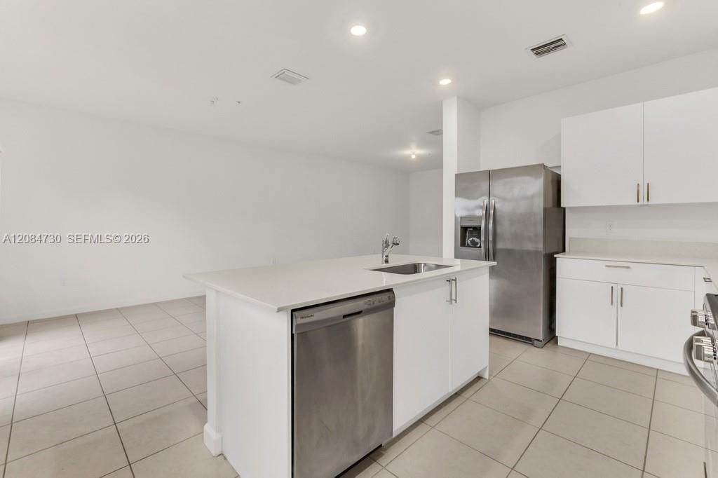 En Renta: $4,200 (3 camas, 2 baños, 1668 Pies cuadrados)