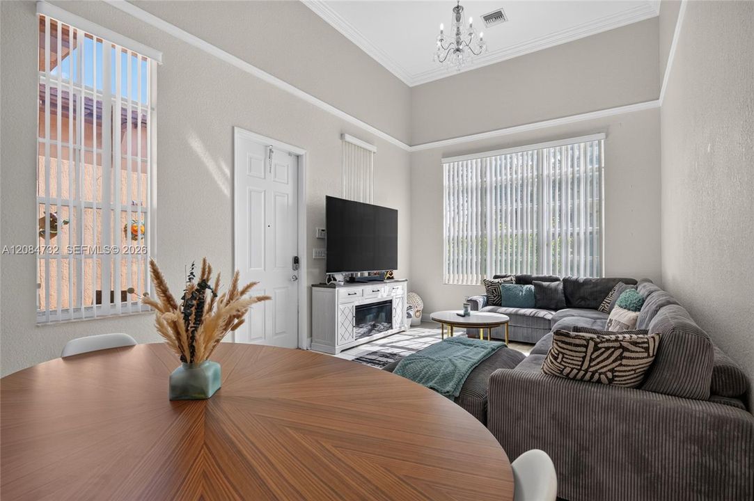 For Sale: $510,000 (3 beds, 3 baths, 1772 Square Feet)