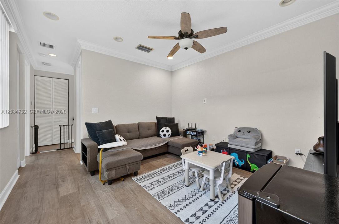 For Sale: $510,000 (3 beds, 3 baths, 1772 Square Feet)