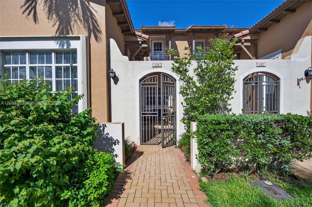 For Sale: $510,000 (3 beds, 3 baths, 1772 Square Feet)