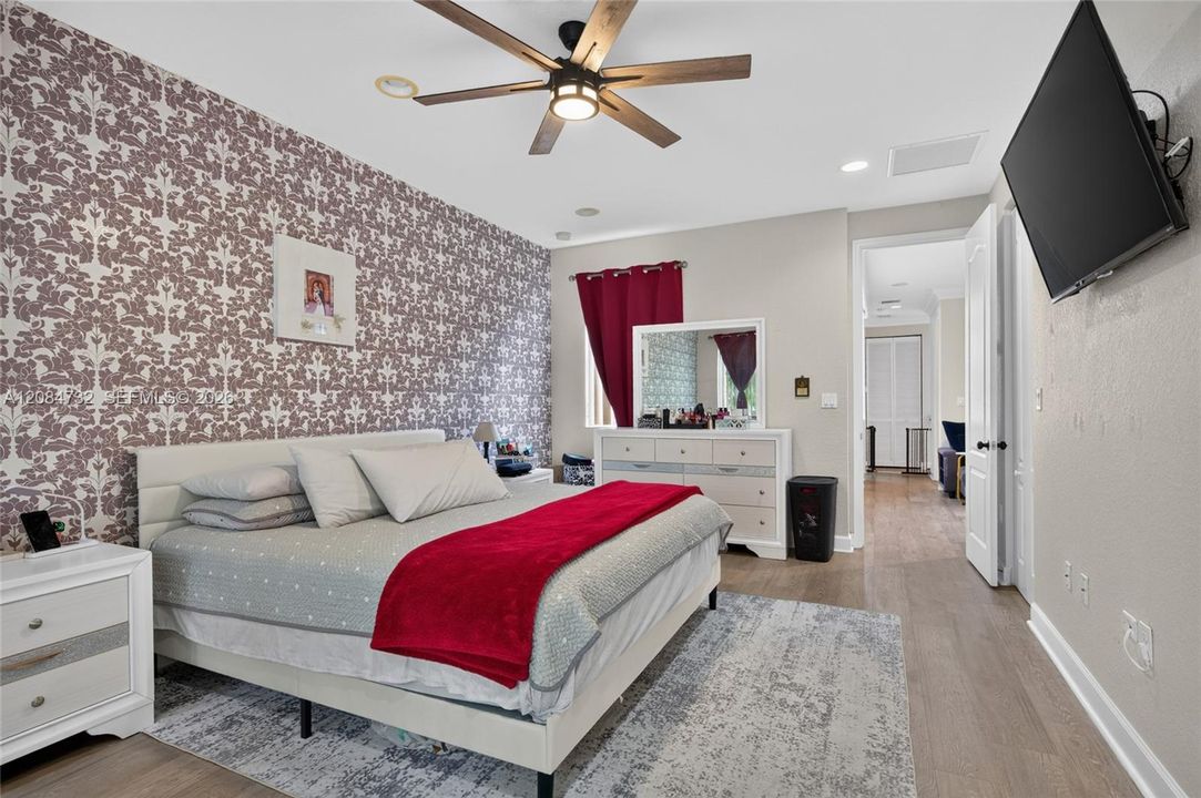 For Sale: $510,000 (3 beds, 3 baths, 1772 Square Feet)