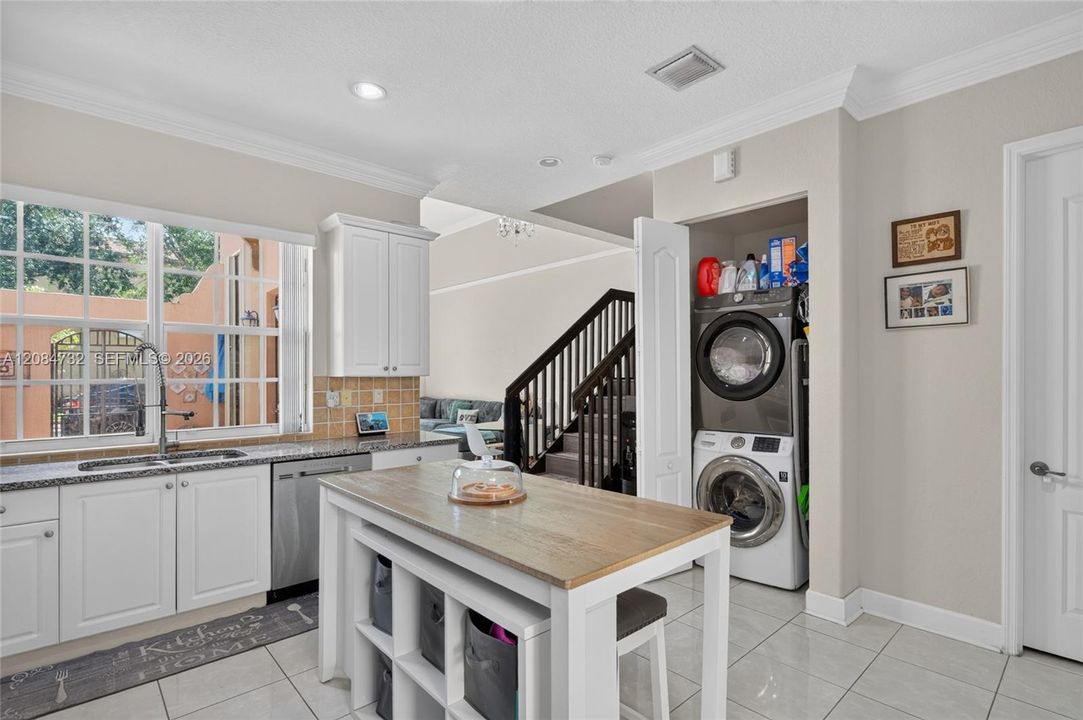 For Sale: $510,000 (3 beds, 3 baths, 1772 Square Feet)
