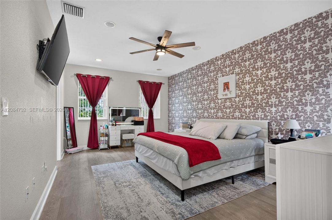 For Sale: $510,000 (3 beds, 3 baths, 1772 Square Feet)
