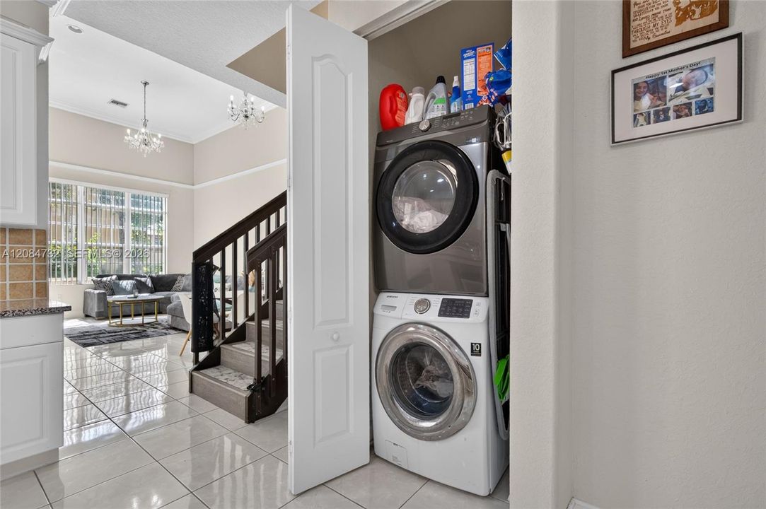 For Sale: $510,000 (3 beds, 3 baths, 1772 Square Feet)