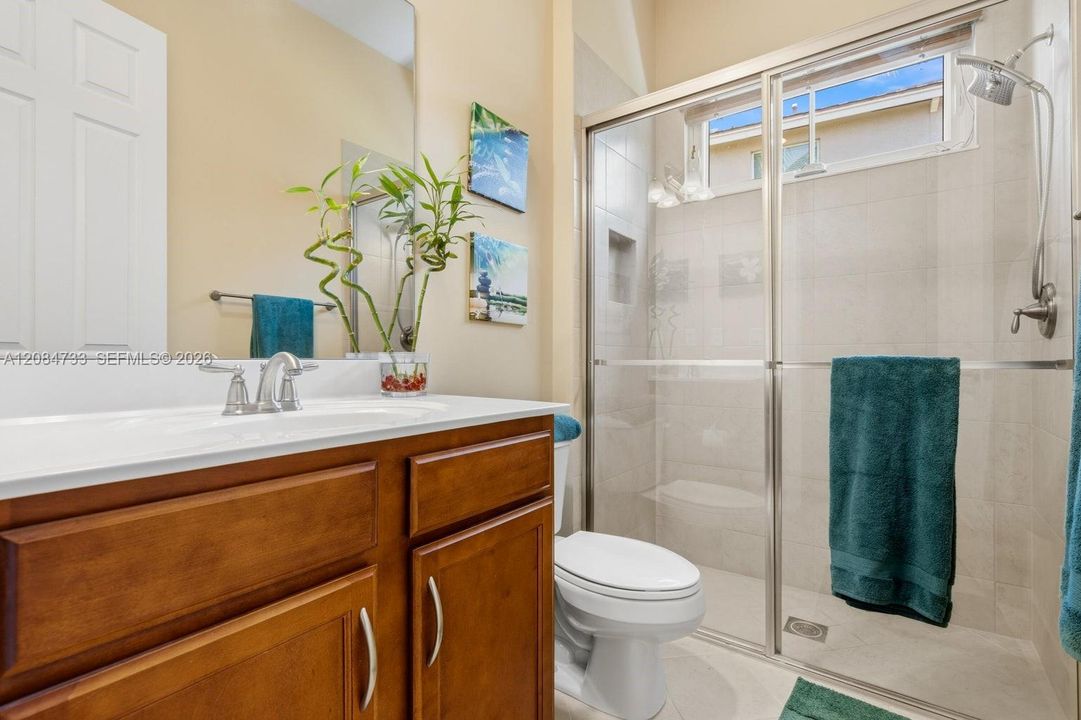 For Sale: $1,275,000 (5 beds, 4 baths, 4039 Square Feet)