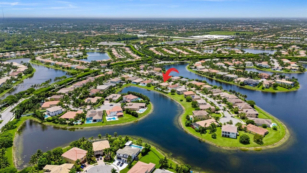 For Sale: $1,275,000 (5 beds, 4 baths, 4039 Square Feet)