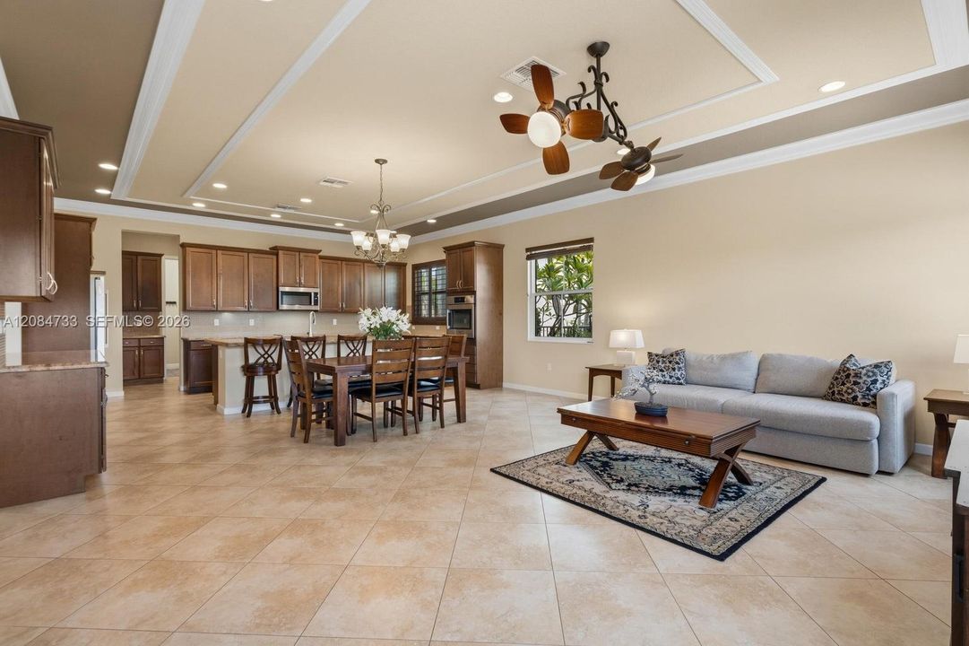 For Sale: $1,275,000 (5 beds, 4 baths, 4039 Square Feet)
