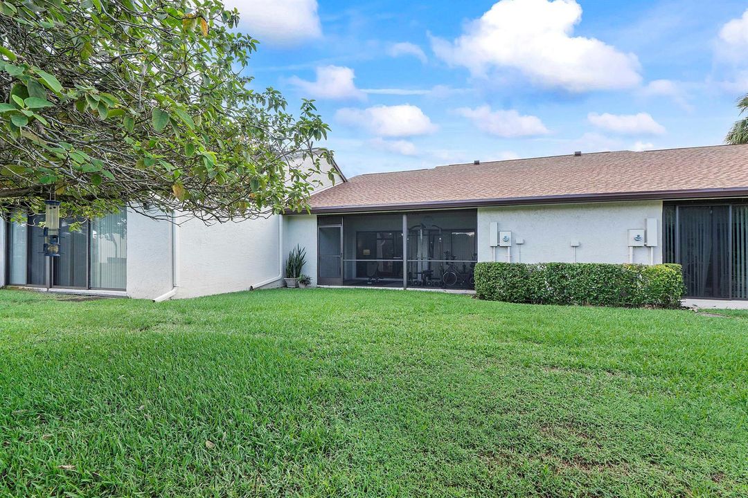 3356 Carambola Cir S_034