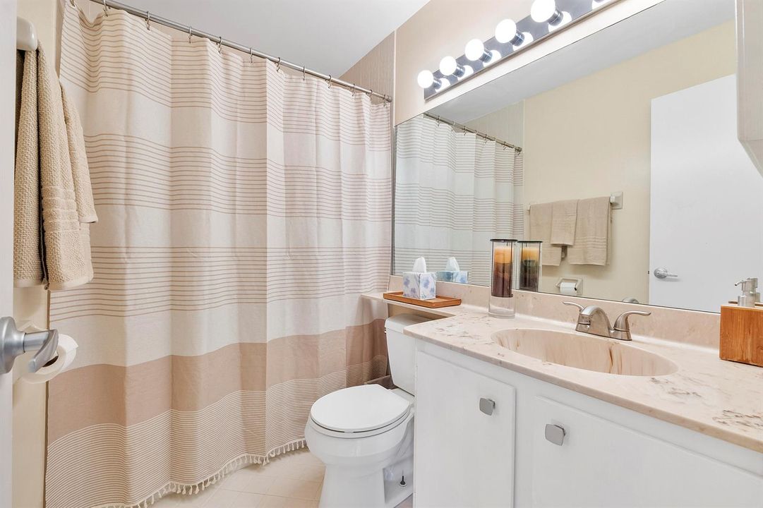 3356 Carambola Cir S_019