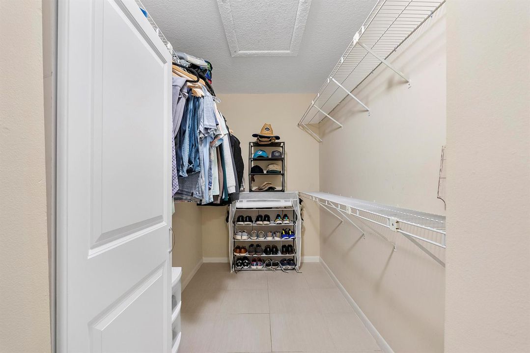 3356 Carambola Cir S_024
