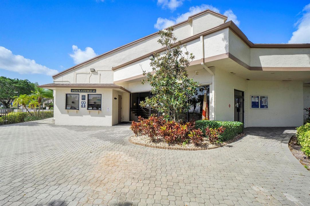 3565 Cocoplum Cir_22
