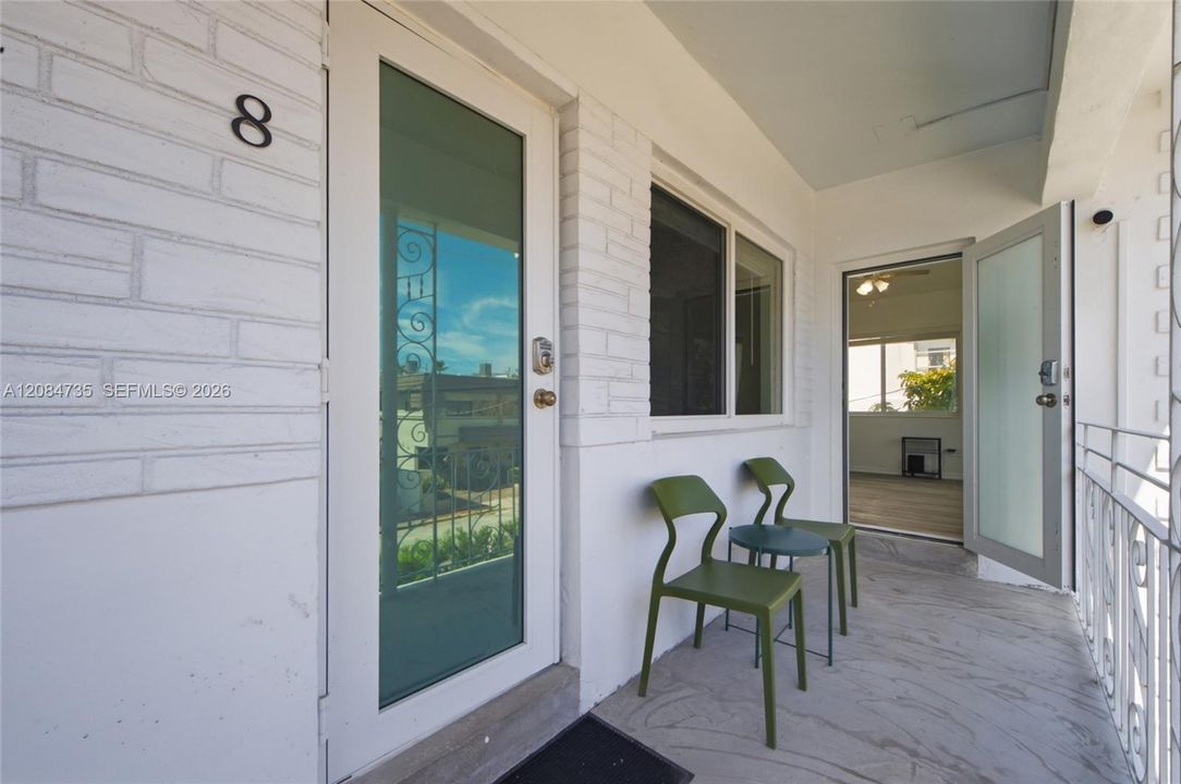 For Rent: $2,450 (2 beds, 2 baths, 11400 Square Feet)