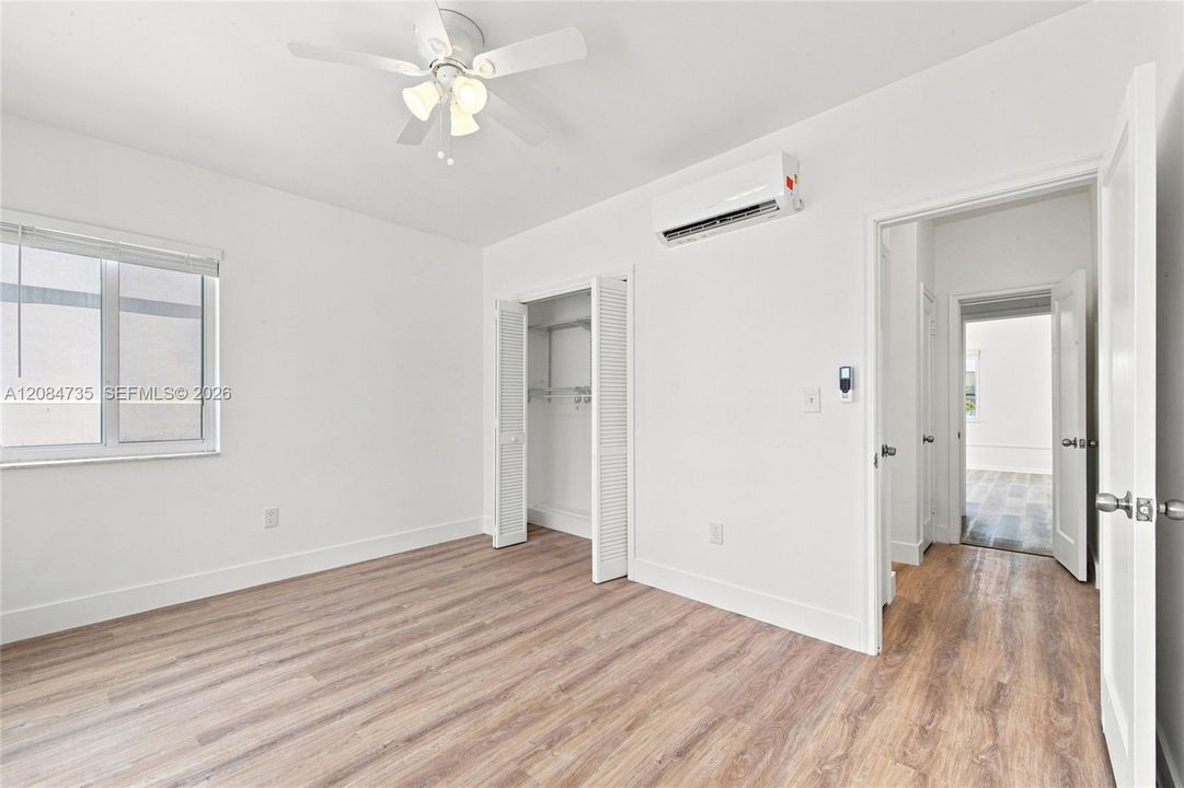 For Rent: $2,450 (2 beds, 2 baths, 11400 Square Feet)