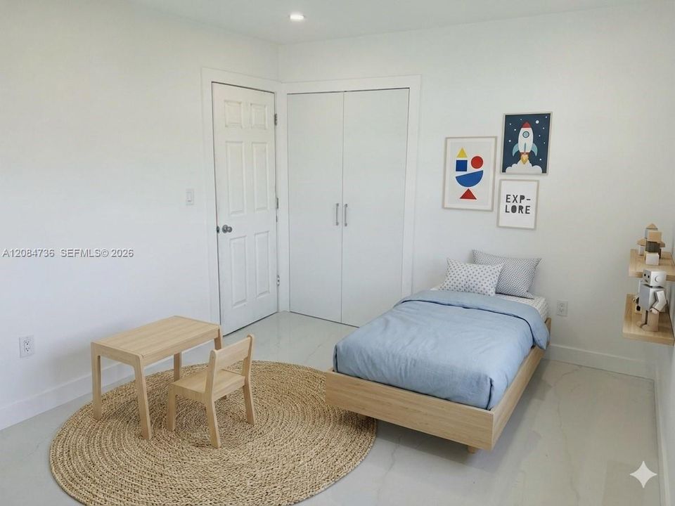 For Rent: $3,150 (3 beds, 1 baths, 1824 Square Feet)