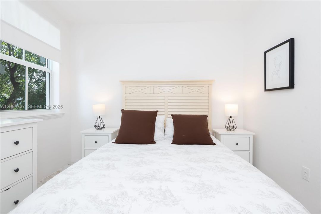 В аренду: $3,450 (3 спален, 3 ванн, 1460 Квадратных фут)