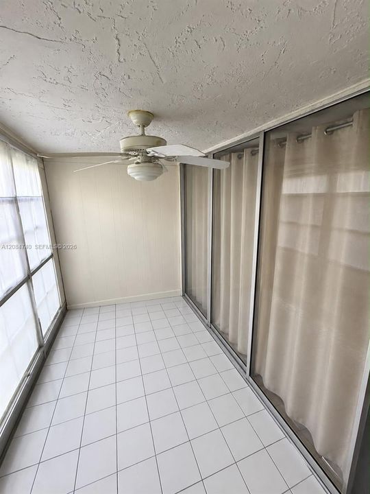 На продажу: $185,000 (1 спален, 1 ванн, 654 Квадратных фут)