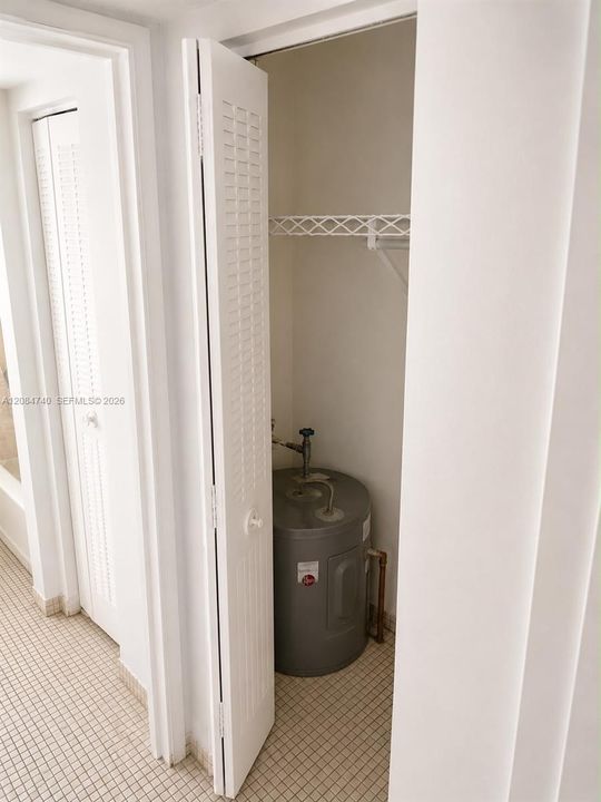 На продажу: $185,000 (1 спален, 1 ванн, 654 Квадратных фут)
