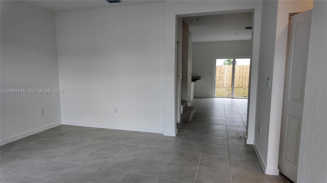 For Rent: $2,800 (3 beds, 2 baths, 0 Square Feet)