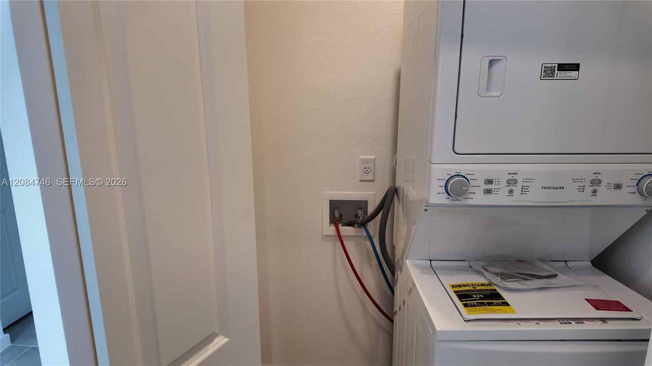 For Rent: $2,800 (3 beds, 2 baths, 0 Square Feet)