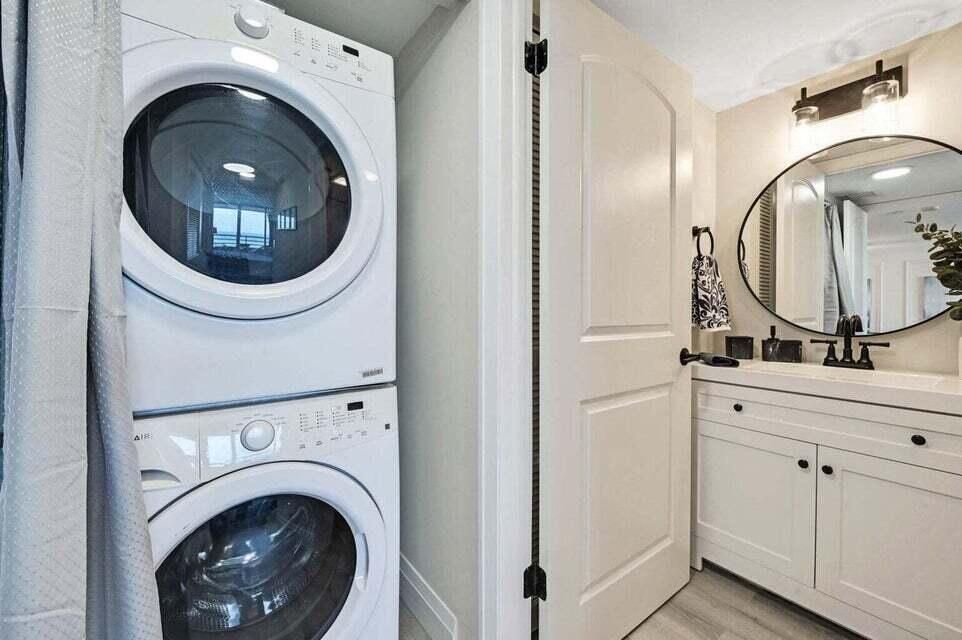 2nd Bathroom