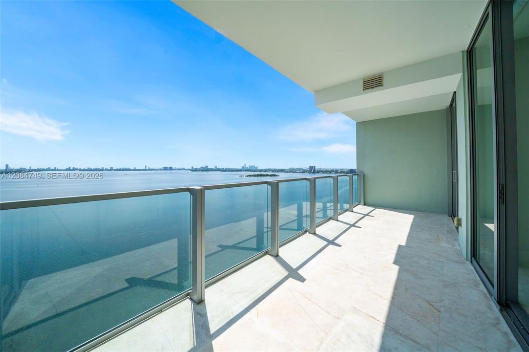 En Venta: $1,200,000 (2 camas, 3 baños, 1137 Pies cuadrados)