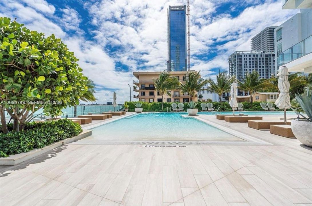 En Venta: $1,200,000 (2 camas, 3 baños, 1137 Pies cuadrados)