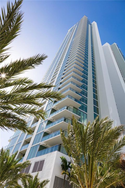 En Venta: $1,200,000 (2 camas, 3 baños, 1137 Pies cuadrados)