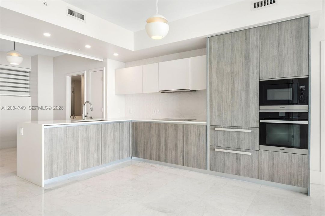 En Venta: $1,200,000 (2 camas, 3 baños, 1137 Pies cuadrados)