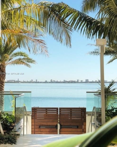 En Venta: $1,200,000 (2 camas, 3 baños, 1137 Pies cuadrados)