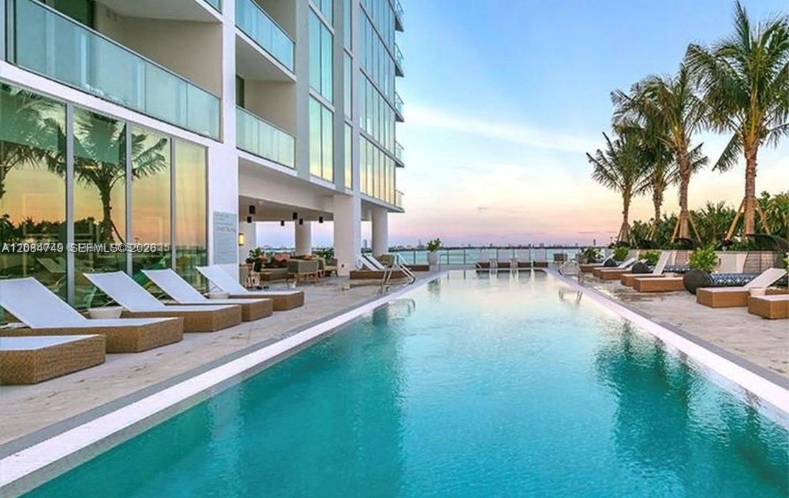 En Venta: $1,200,000 (2 camas, 3 baños, 1137 Pies cuadrados)