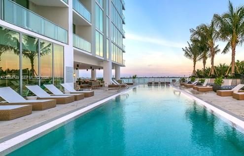 En Venta: $1,200,000 (2 camas, 3 baños, 1137 Pies cuadrados)