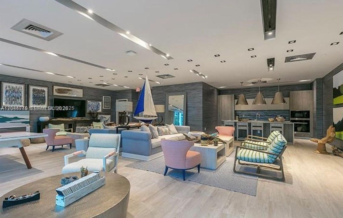 En Venta: $1,200,000 (2 camas, 3 baños, 1137 Pies cuadrados)