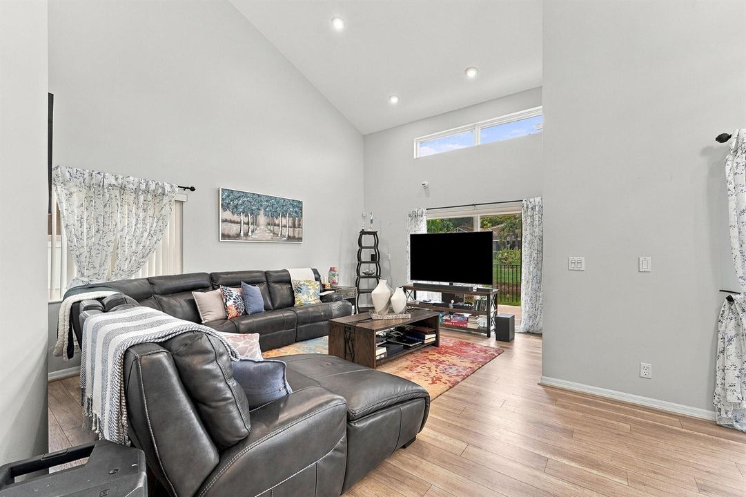 08_living room