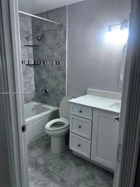 En Renta: $4,300 (5 camas, 3 baños, 1960 Pies cuadrados)