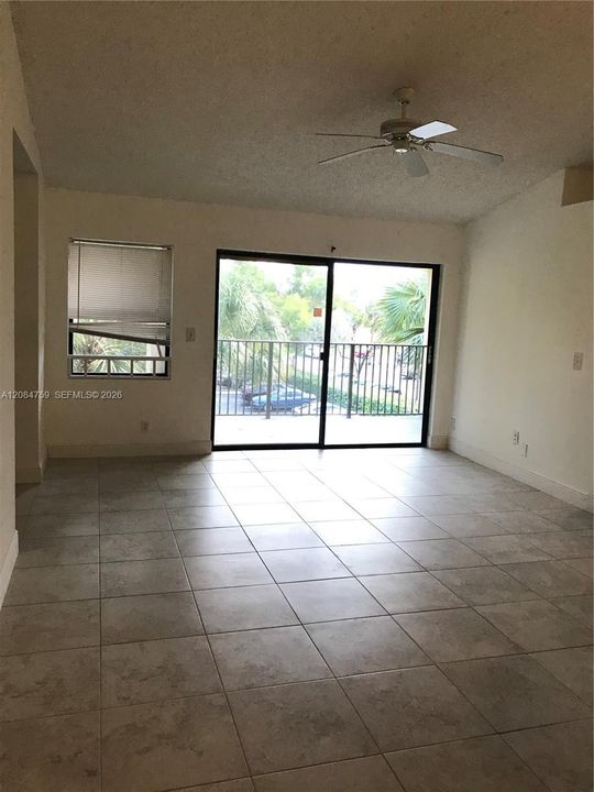 For Rent: $2,050 (2 beds, 2 baths, 1024 Square Feet)