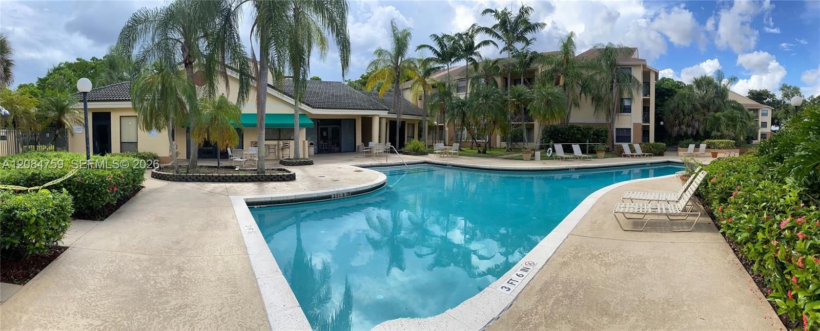 For Rent: $2,050 (2 beds, 2 baths, 1024 Square Feet)