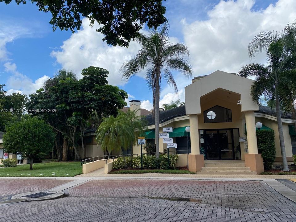 For Rent: $2,050 (2 beds, 2 baths, 1024 Square Feet)