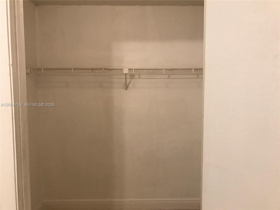 For Rent: $2,050 (2 beds, 2 baths, 1024 Square Feet)