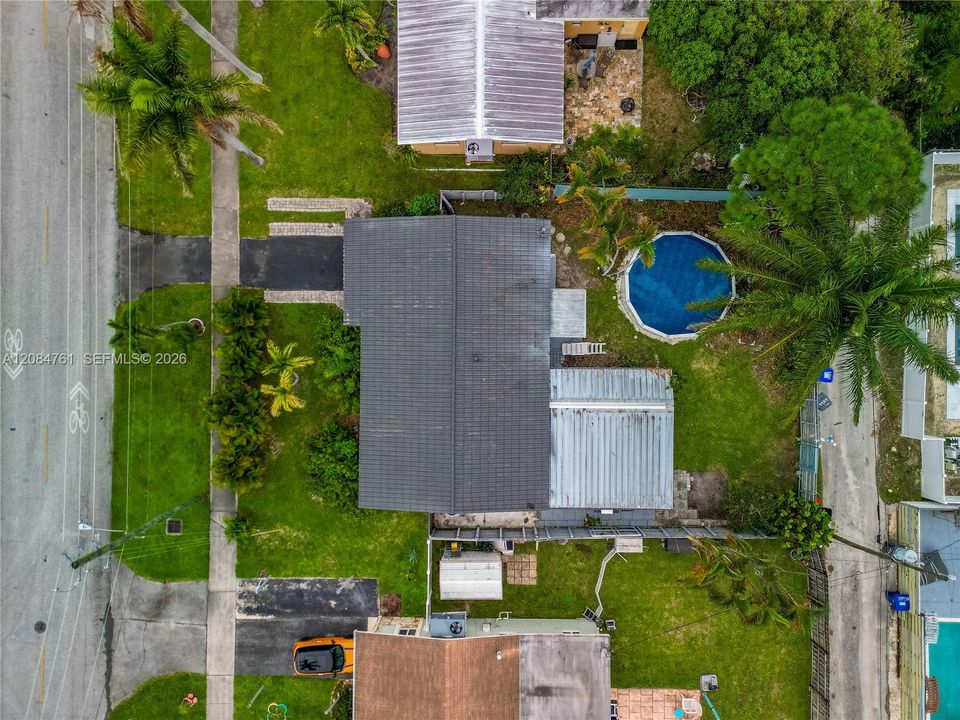 En Venta: $710,000 (3 camas, 2 baños, 934 Pies cuadrados)