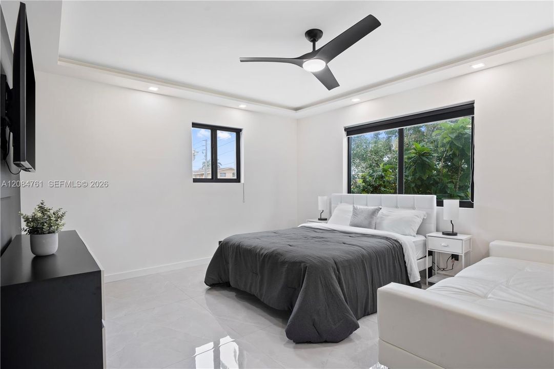 En Venta: $710,000 (3 camas, 2 baños, 934 Pies cuadrados)