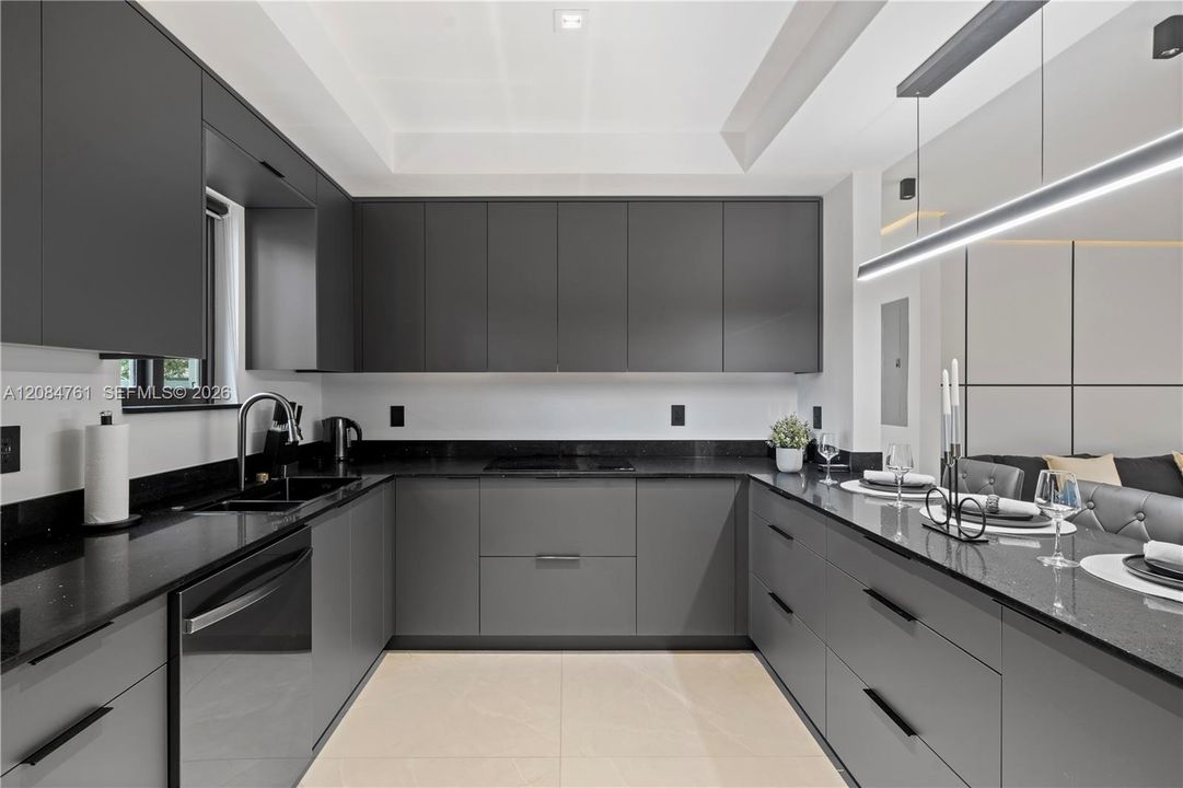 En Venta: $710,000 (3 camas, 2 baños, 934 Pies cuadrados)