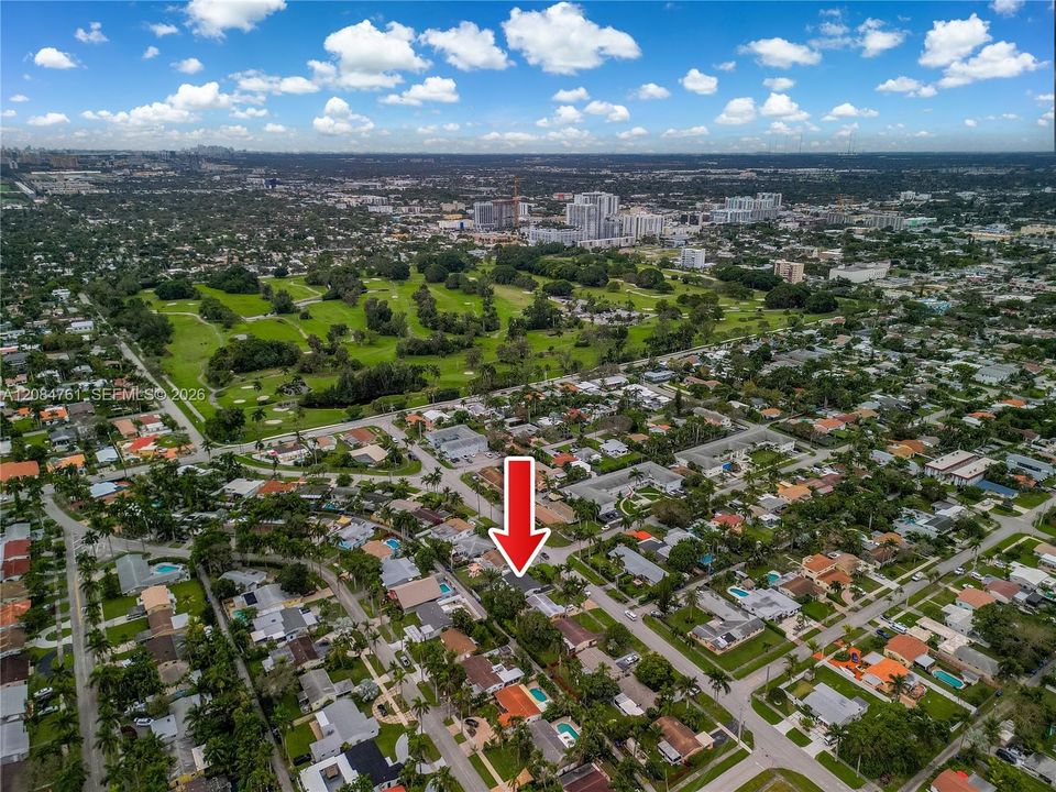 En Venta: $710,000 (3 camas, 2 baños, 934 Pies cuadrados)