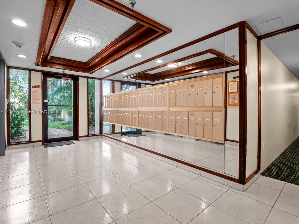 For Sale: $305,000 (3 beds, 2 baths, 1562 Square Feet)