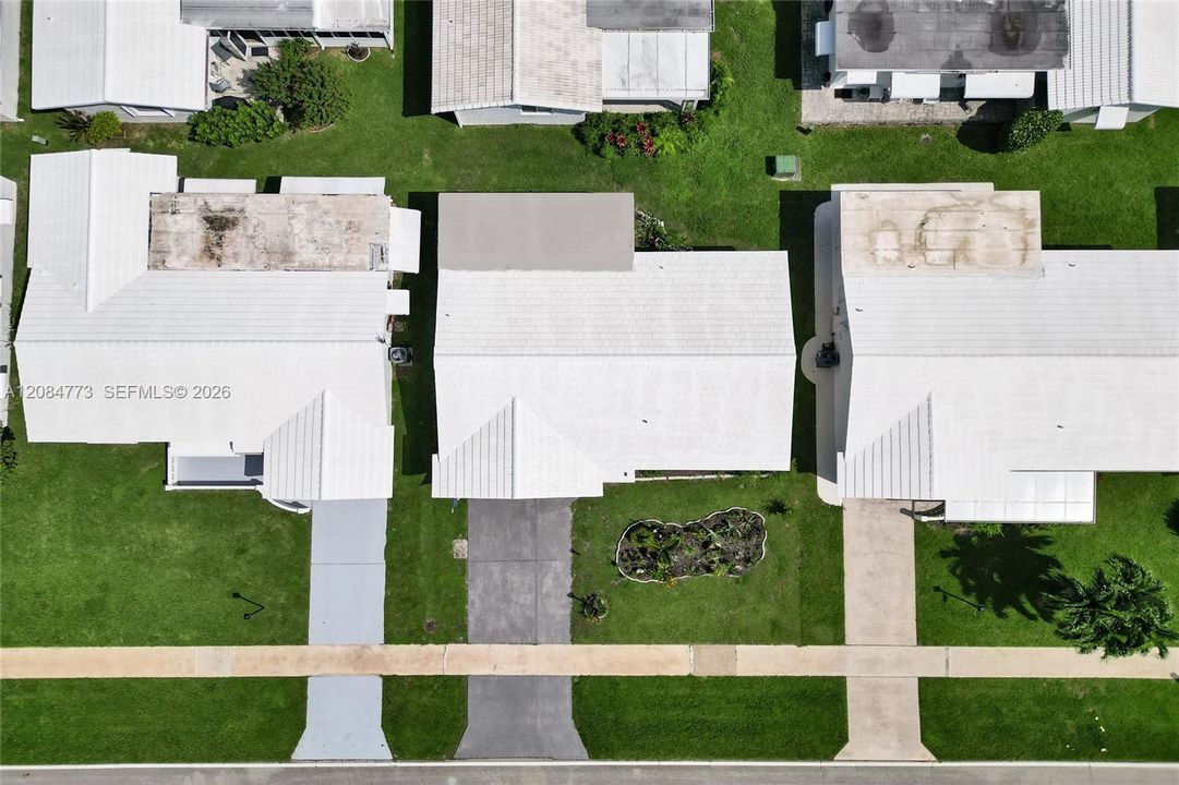 На продажу: $325,000 (2 спален, 2 ванн, 1077 Квадратных фут)