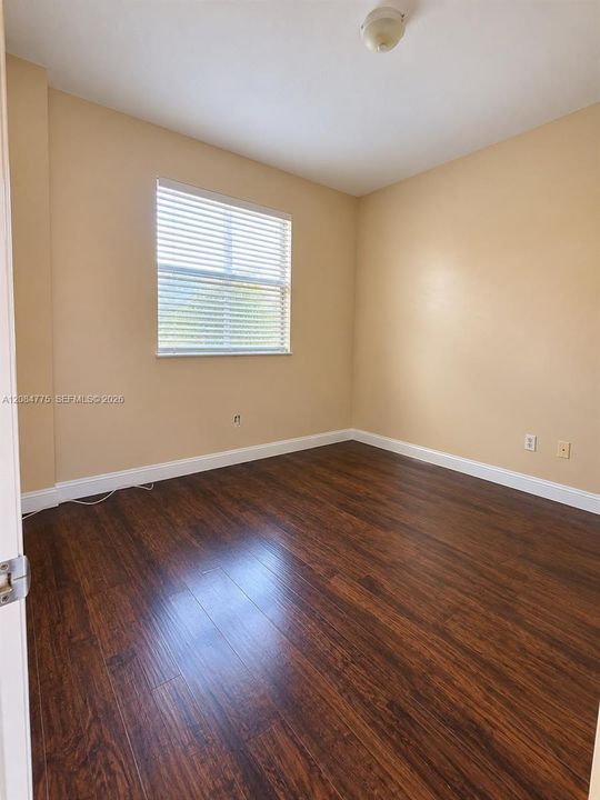 В аренду: $2,500 (4 спален, 2 ванн, 1396 Квадратных фут)