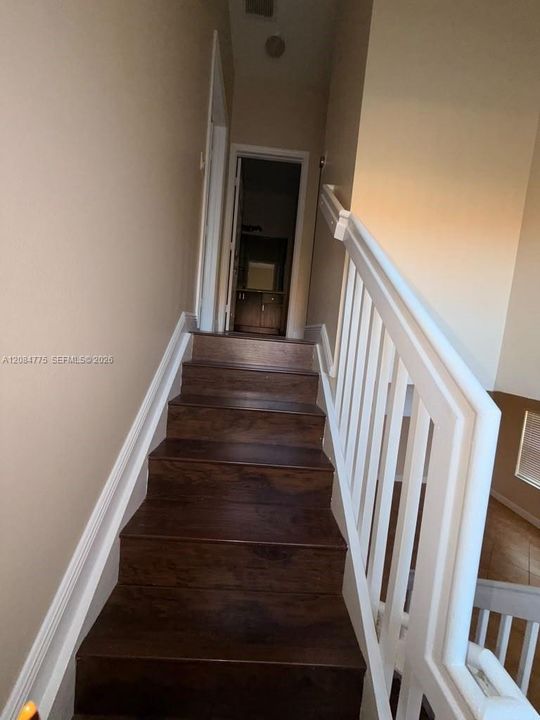 В аренду: $2,500 (4 спален, 2 ванн, 1396 Квадратных фут)