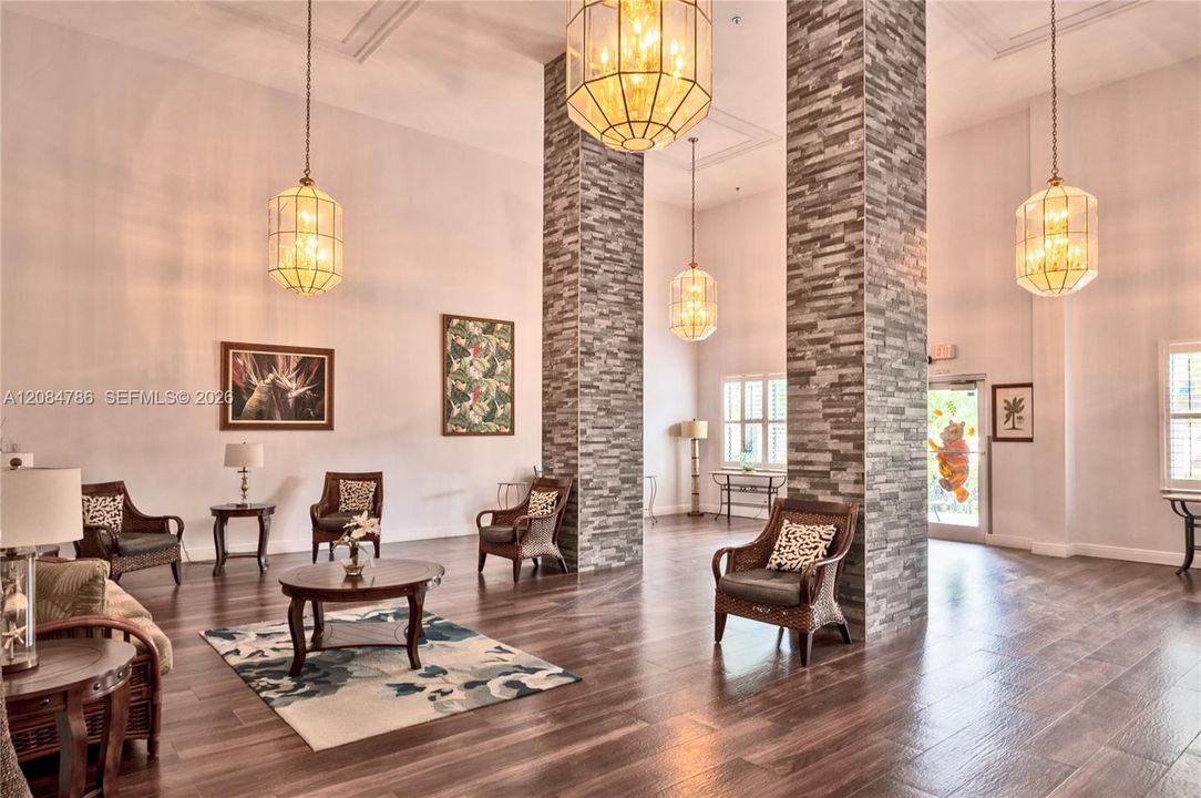 For Rent: $2,000 (1 beds, 1 baths, 867 Square Feet)
