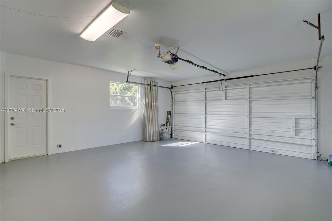 En Venta: $828,000 (3 camas, 3 baños, 1558 Pies cuadrados)